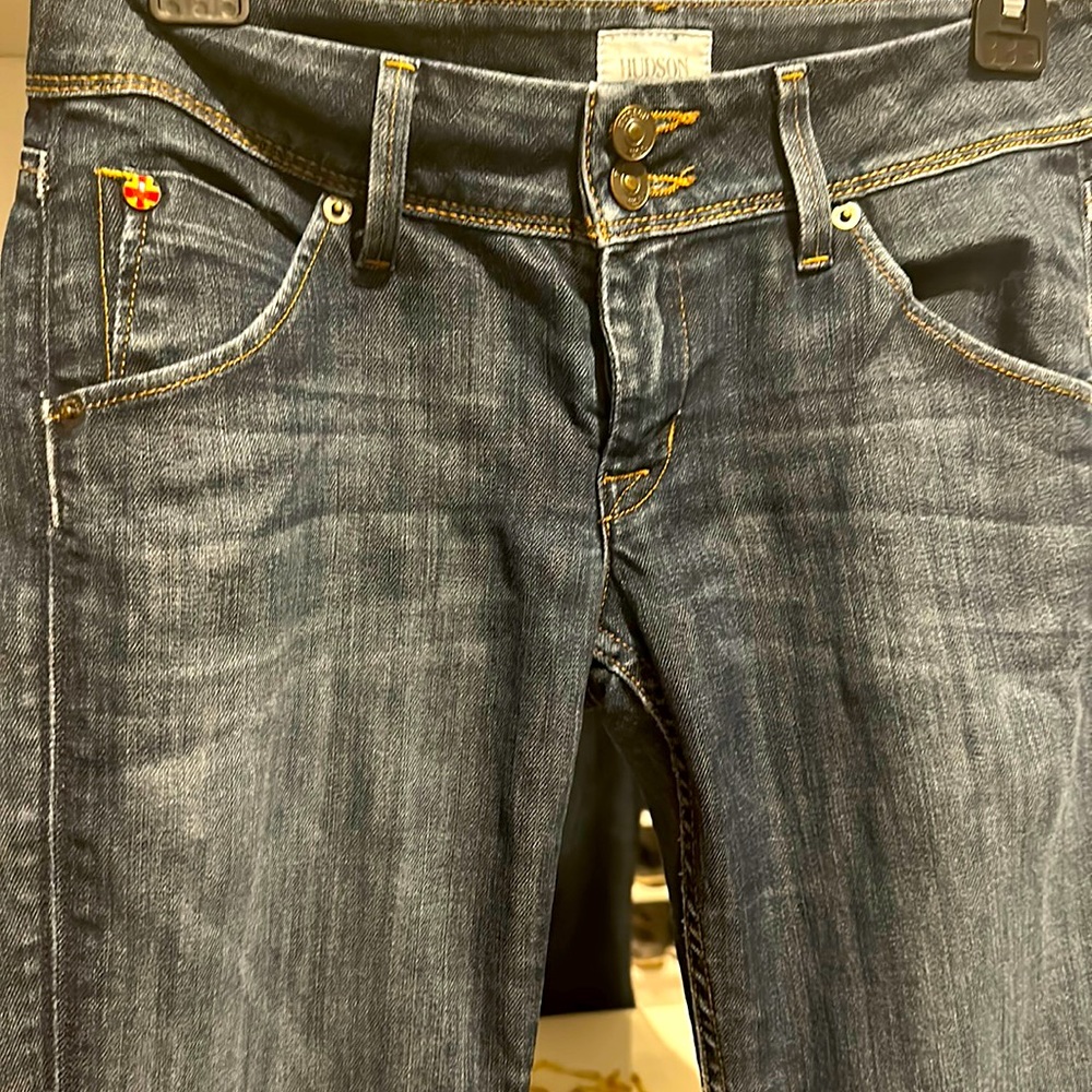 Hudson jeans- great wash so you can dress it up or down ✨👖👢💕